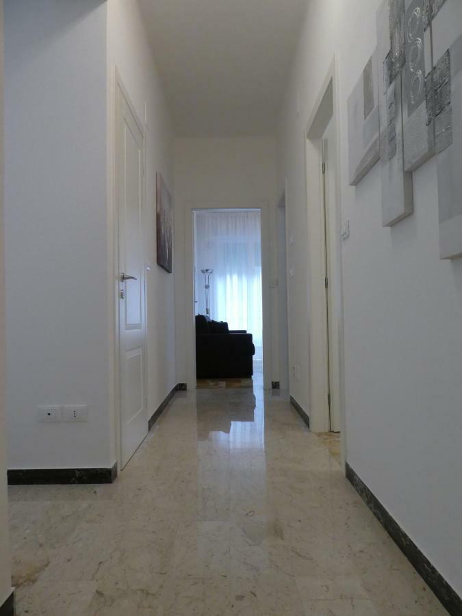 Isola Di Man Apartman Imperia Kültér fotó