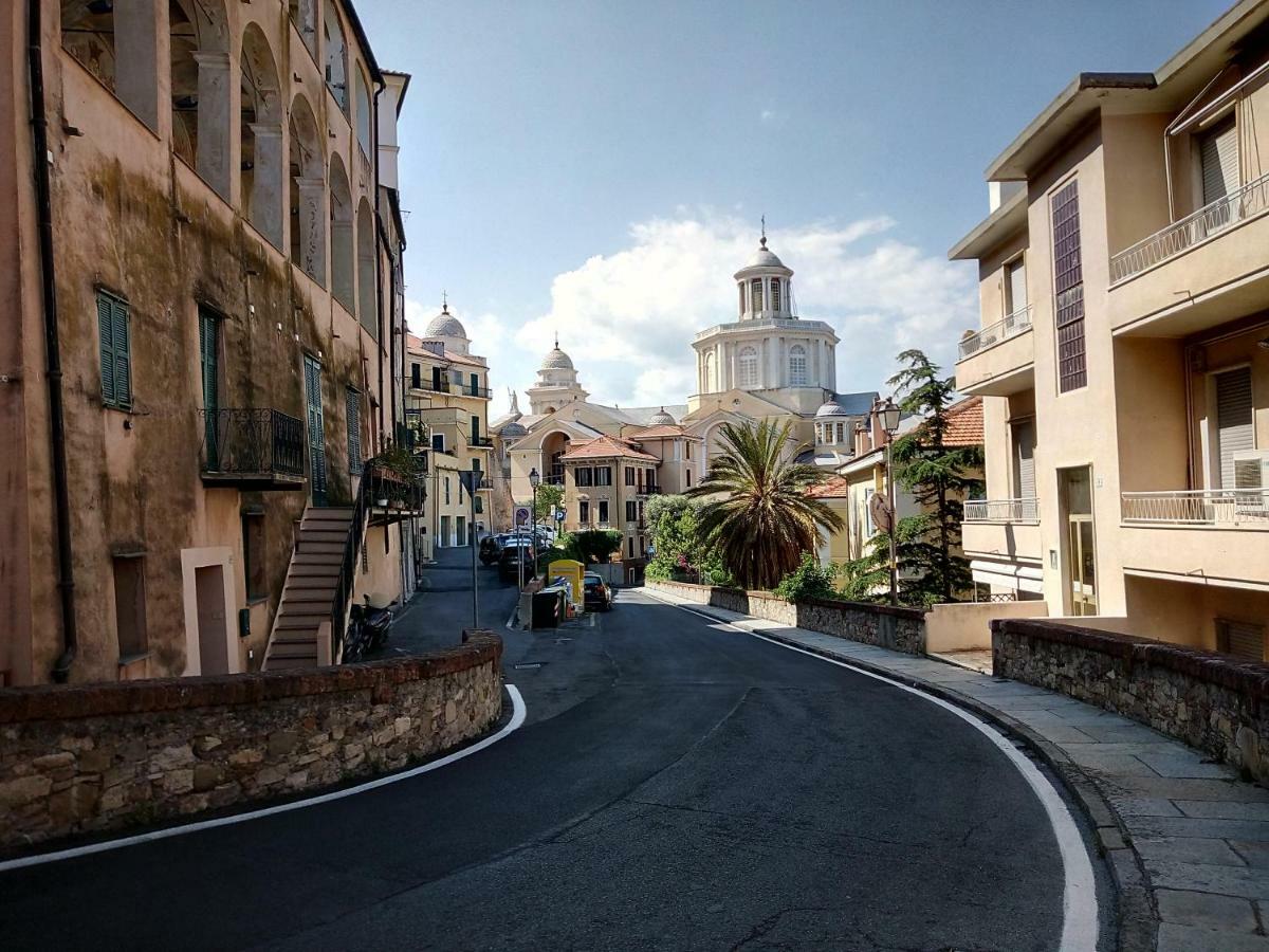 Isola Di Man Apartman Imperia Kültér fotó