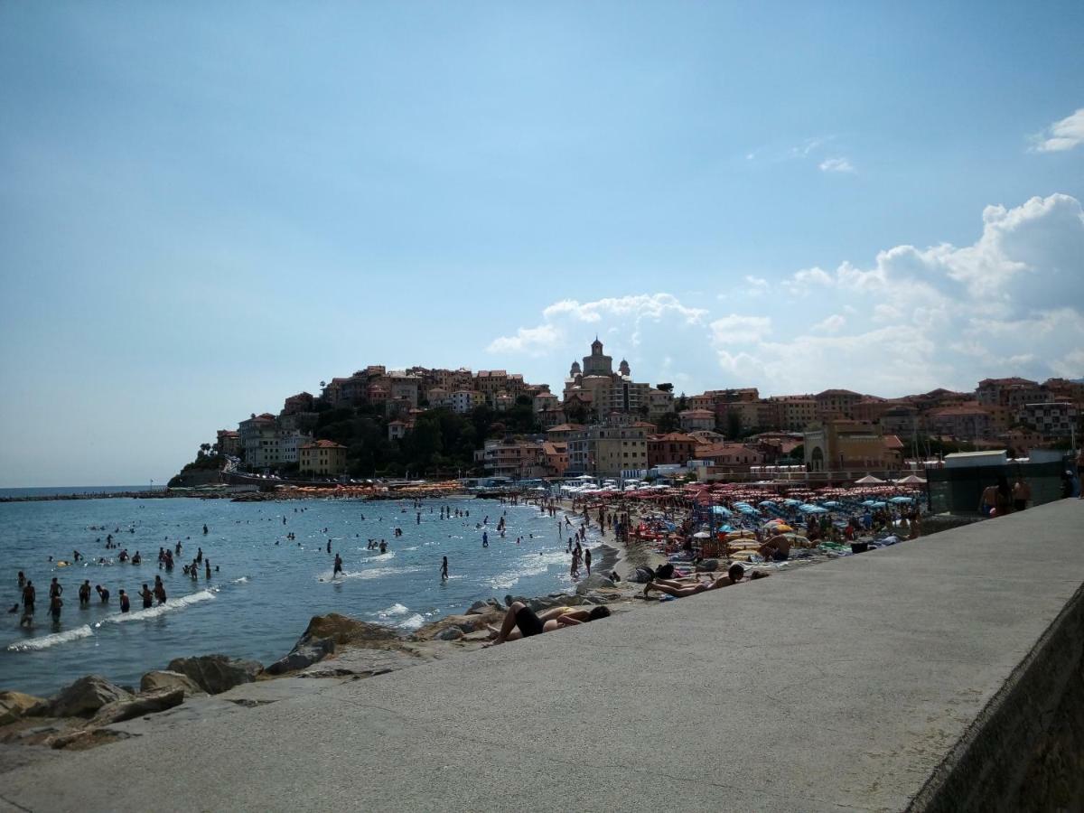 Isola Di Man Apartman Imperia Kültér fotó